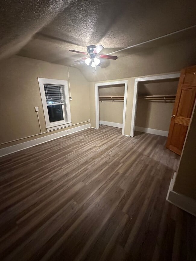 Building Photo - PP - 05