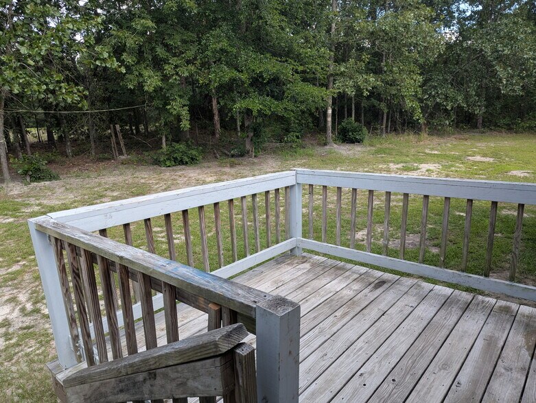 Building Photo - 200 Wild Forest Ln