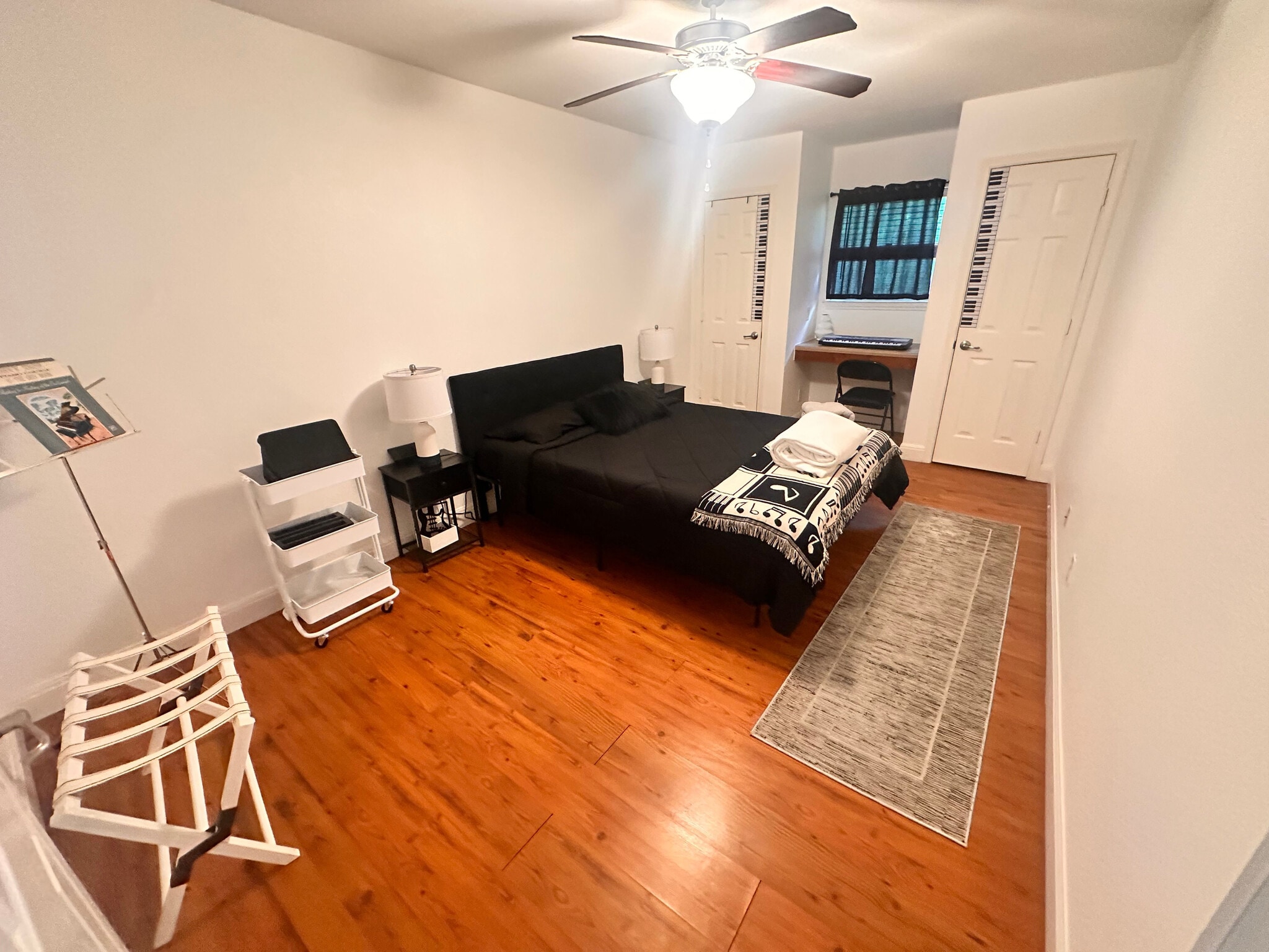 Building Photo - Room in Condo on Avenue A