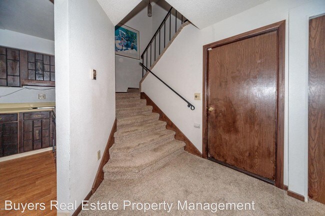 Building Photo - 3 br, 2.5 bath House - 2086 Crataegus Street