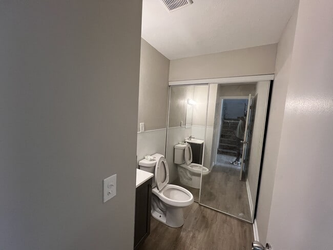 Building Photo - 9412 Mt Auburn Ave