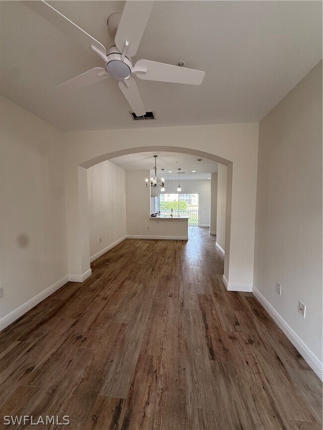 Building Photo - 3255 Tamara Dr