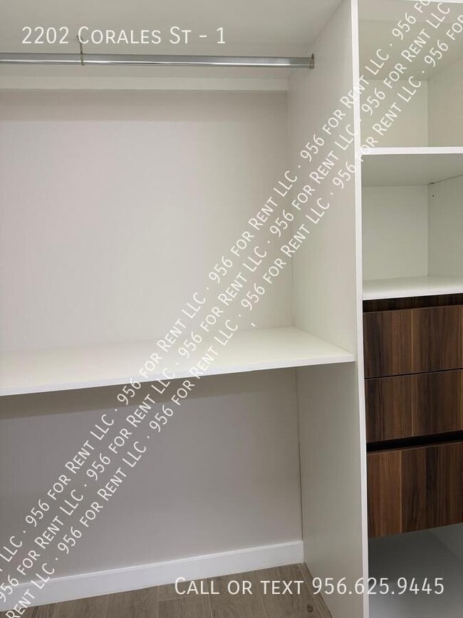 Building Photo - 2202 Corales St