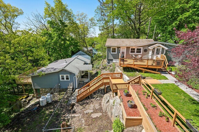 Building Photo - 59 Deer Trail S