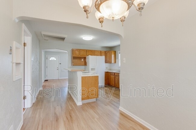 Building Photo - 3703 S Sherman St