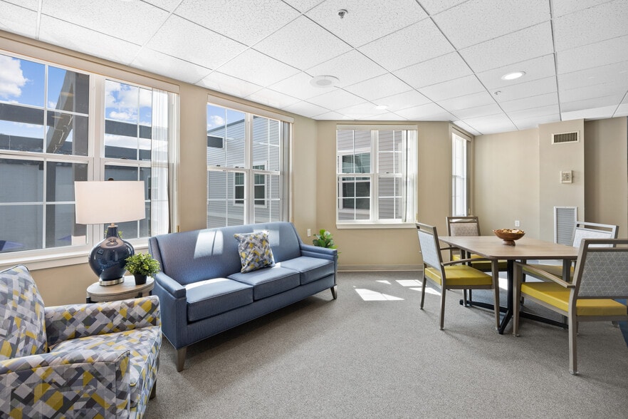 Lounge - Highlandtown Plaza Co-op Apartments 62+
