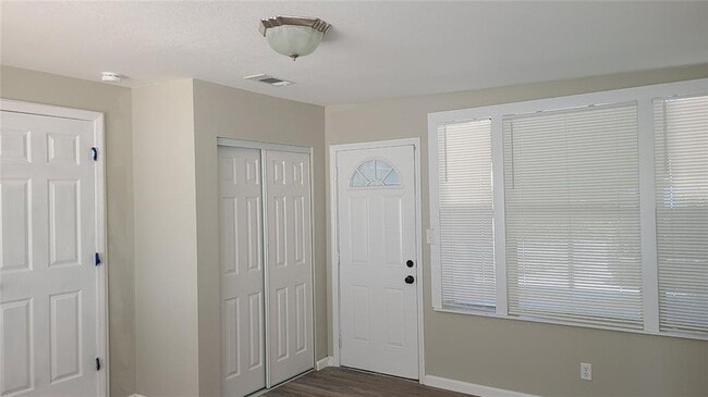 Building Photo - 4611 W Villa Rosa St
