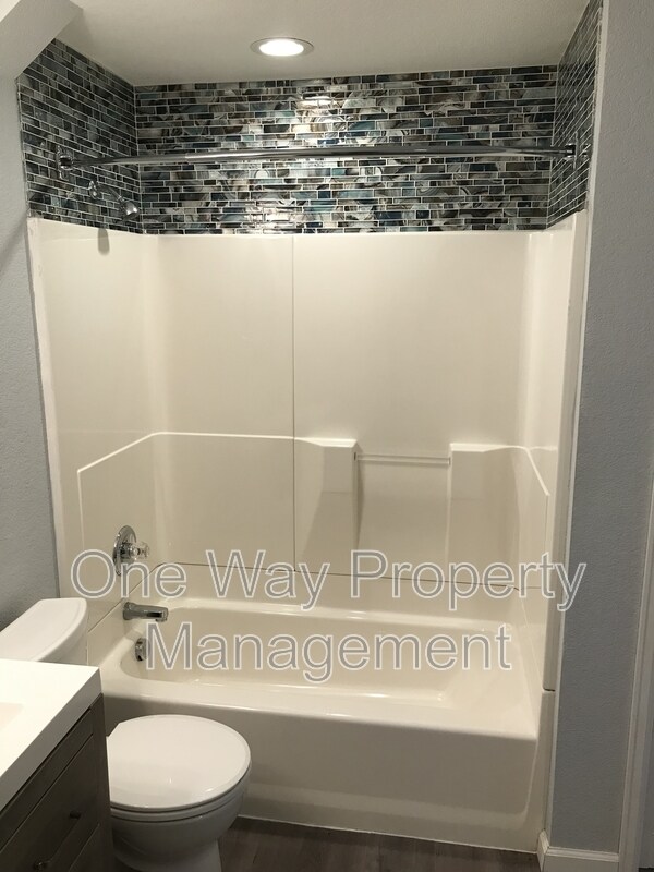 Building Photo - 7226 W 20th St Ln