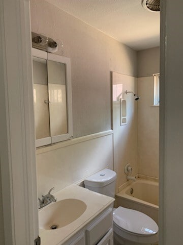 Building Photo - 438 W Phillips Ct