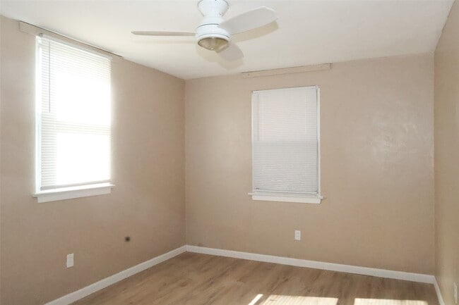 Building Photo - 3723 Wisconsin Ave