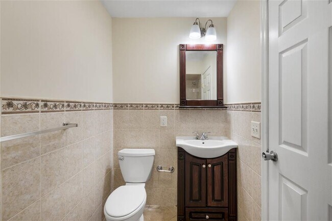 Building Photo - 150 Congress St