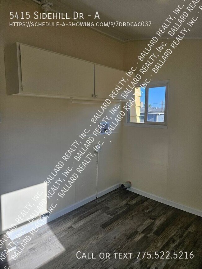 Building Photo - 5415 Sidehill Dr