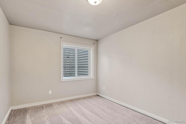 Building Photo - 6442 Silverwind Cir