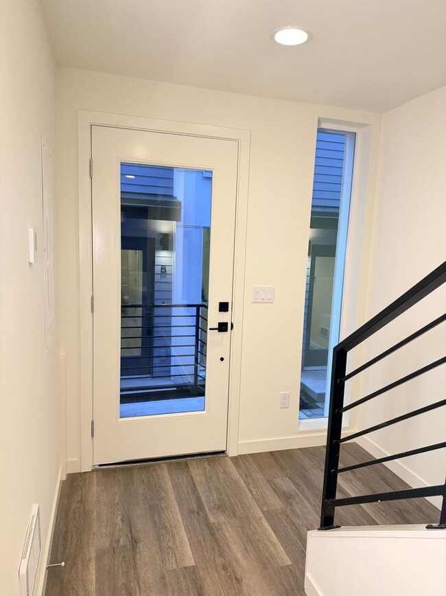 Building Photo - Brand New 3bd Townhome!