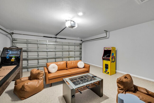 Building Photo - 2785 Eltonne Gdns Dr