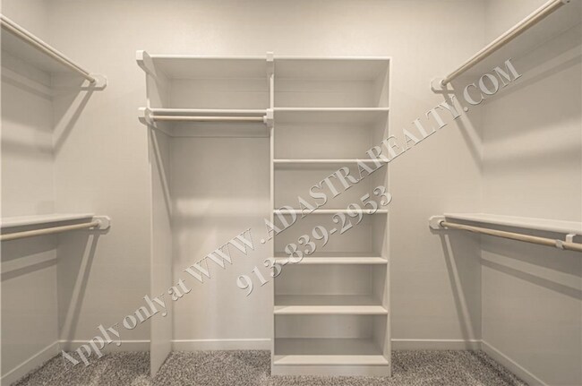 Building Photo - Brand New Townhome 3 Bed 2.5 Bath in Olath...