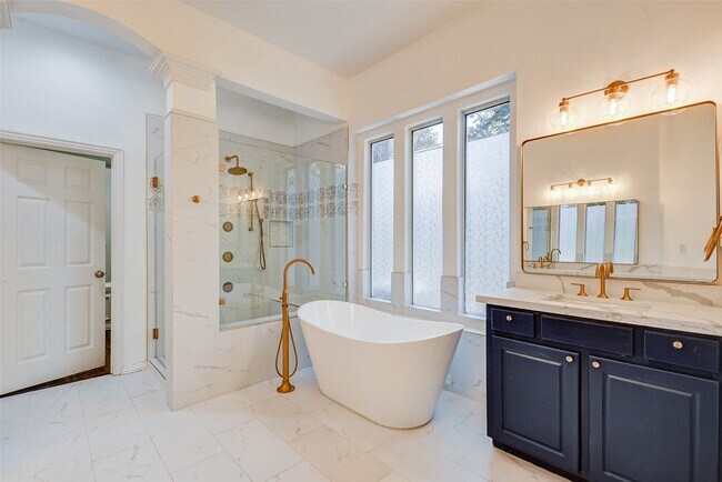 Building Photo - 203 Hazelcrest Dr