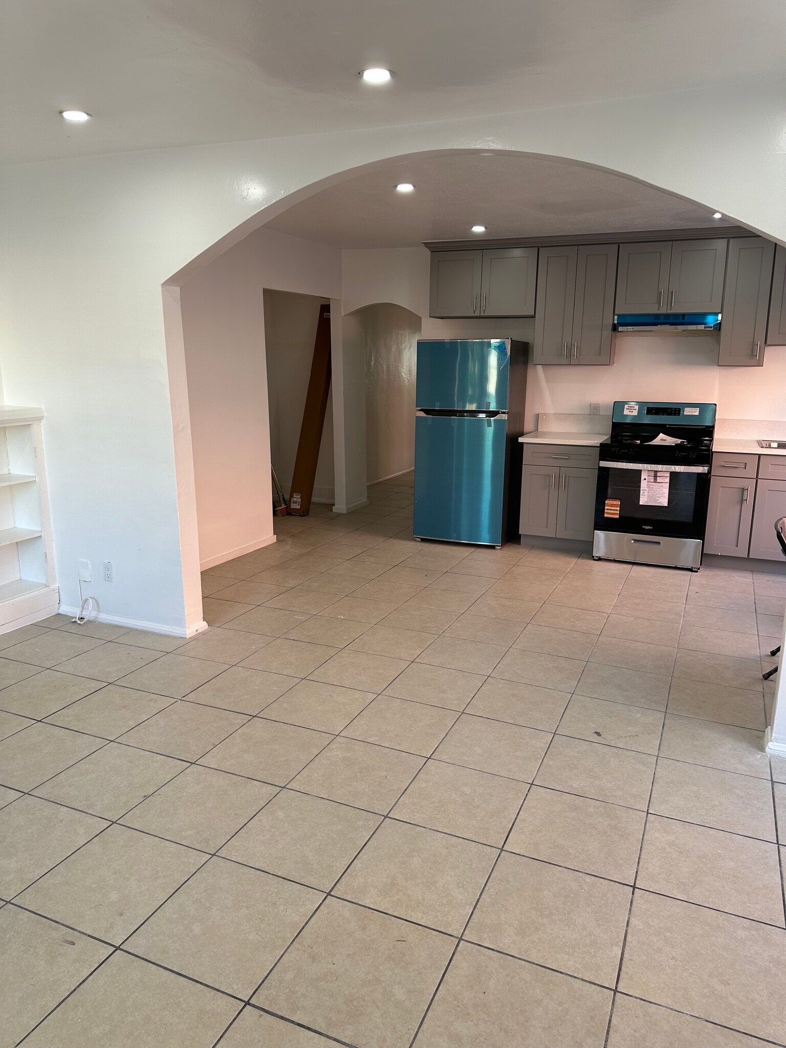 Building Photo - 6321 Miles Ave