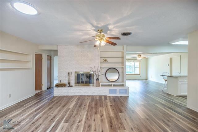 Building Photo - 3317 Santa Monica Dr