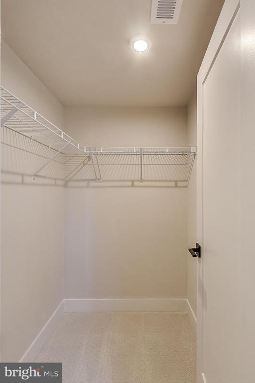 Building Photo - 6921 Renita Ln