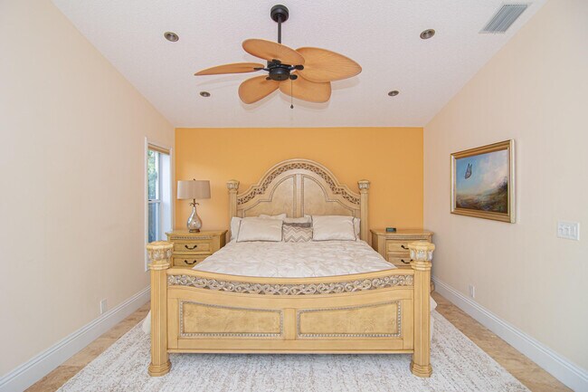 Building Photo - 8410 Brussels Way