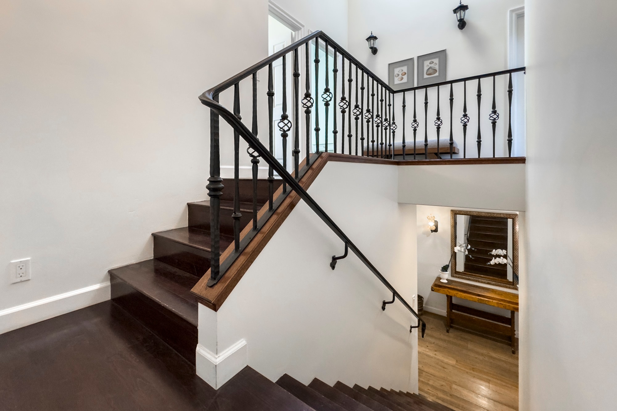 Building Photo - 4505 Carpinteria Ave