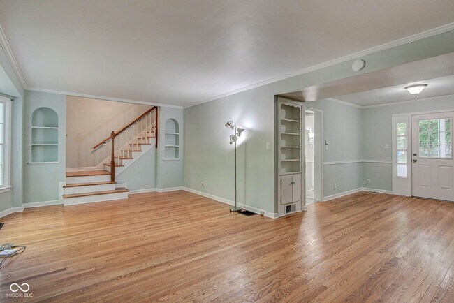 Building Photo - 5043 Boulevard Pl