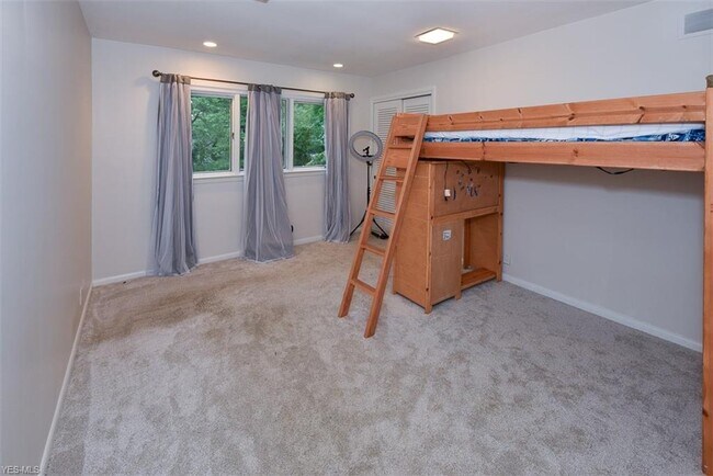 Building Photo - 24735 Twickenham Dr