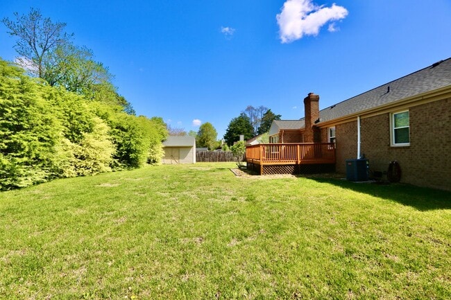 Building Photo - Ranch Home - Red Mill Farm - Available 11-...