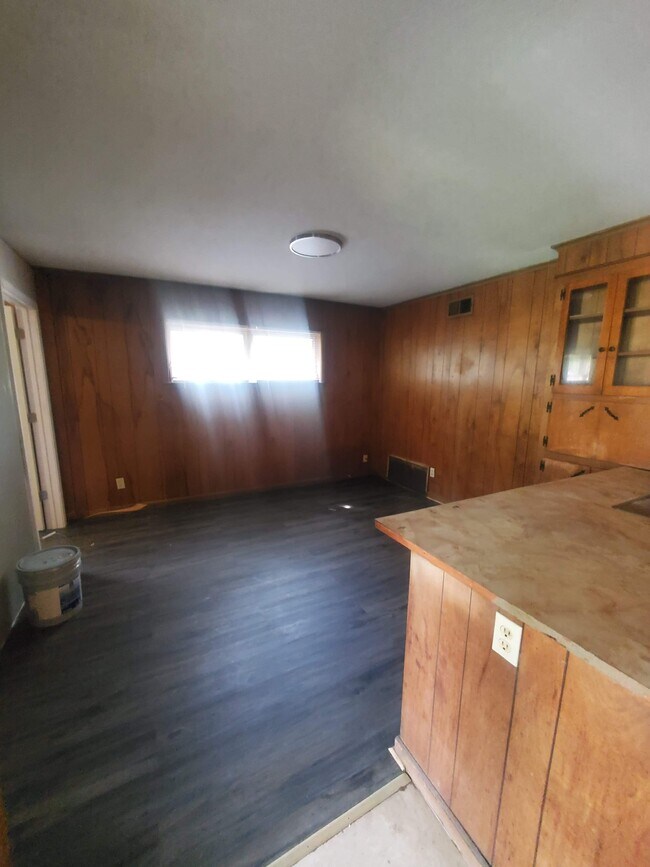 Building Photo - 2828 N 5th Ave