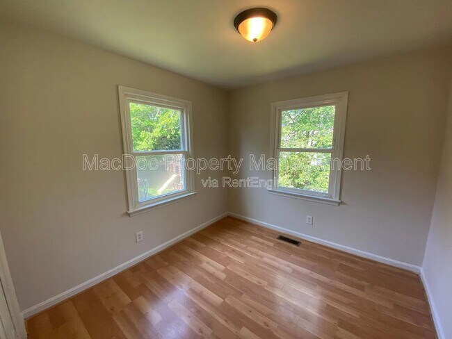 Building Photo - 118 Farrell Ln