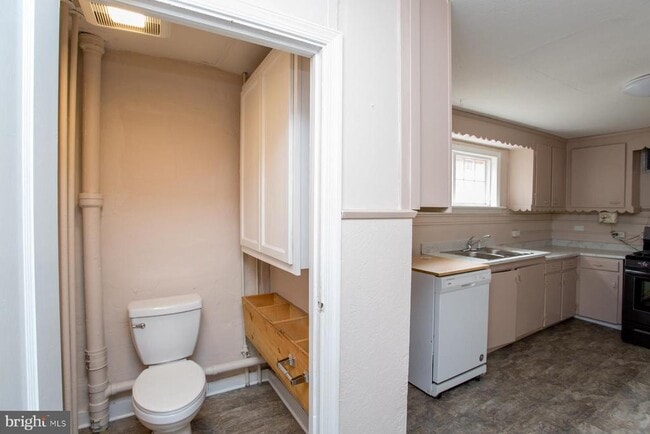 Building Photo - 120 Tabor Rd