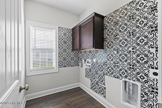 Building Photo - 503 Black Pearl Cir
