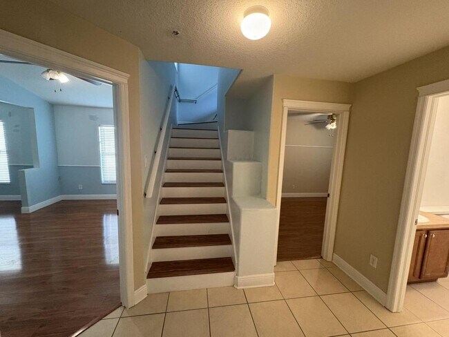 Building Photo - 6117 Whimbrelwood Dr