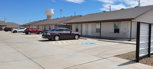 Building Photo - NEW LUXURY ONE BEDROOM APARTMENT UNFURNISHED