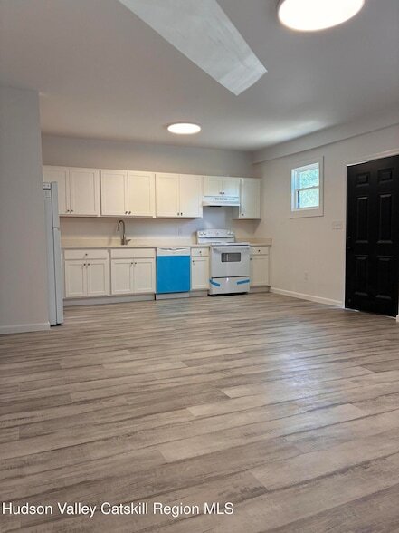 Building Photo - 1154 US-9