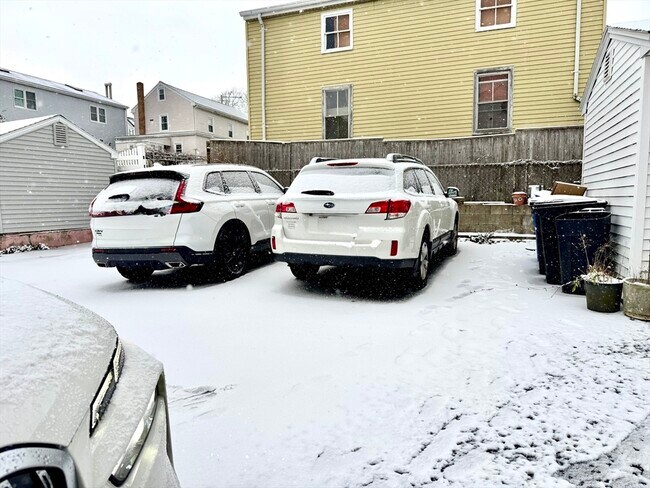 Building Photo - 61 Tracey St