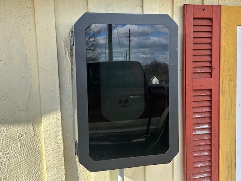 Building Photo - 1612 N Miles St