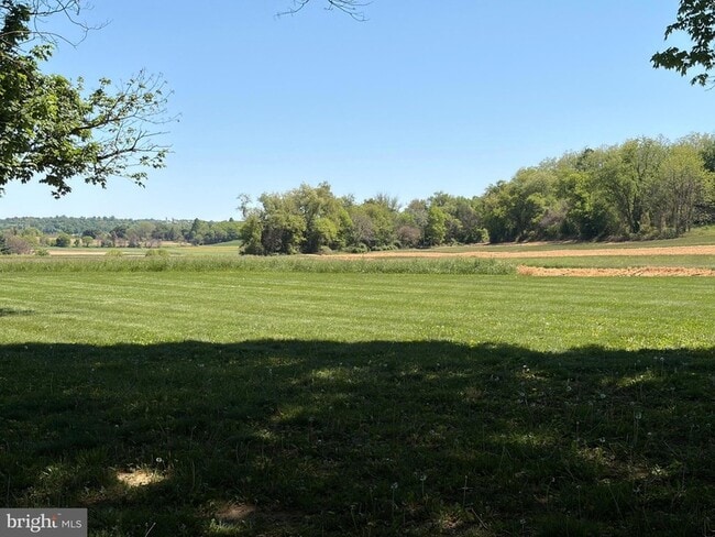 Building Photo - 2381 Beaver Valley Pike