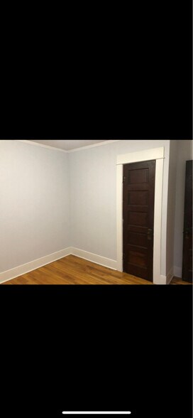 Building Photo - 504 Helen St