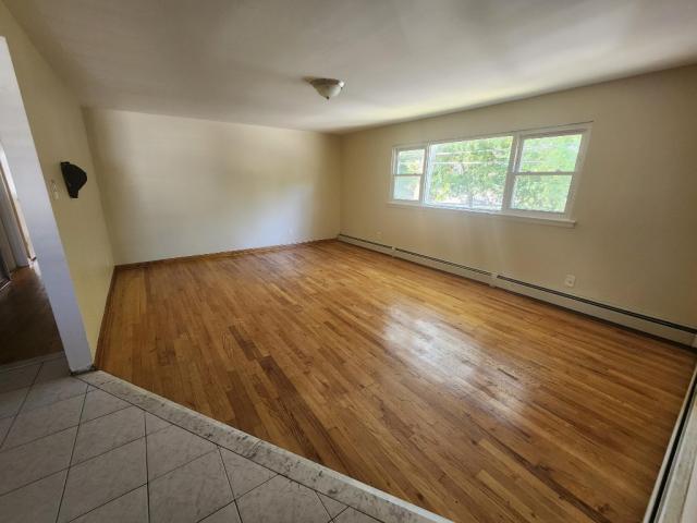 Building Photo - 3 bedroom in BRONX NY 10465