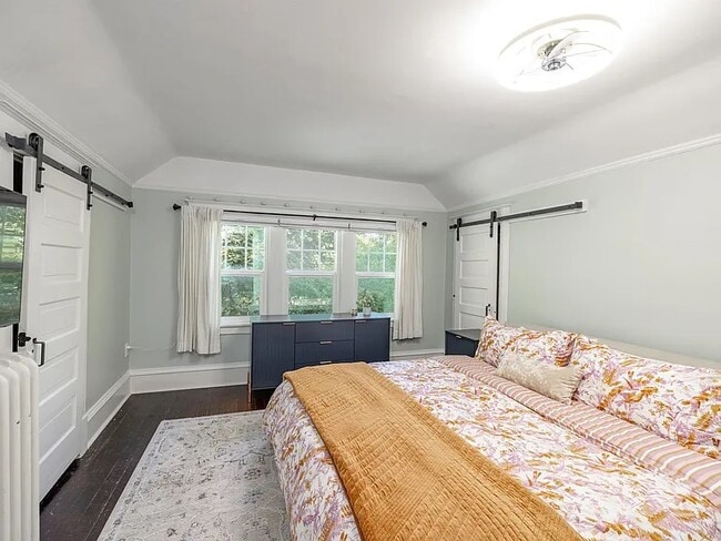 Building Photo - 423 W 17th Ave