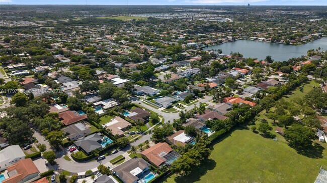 Building Photo - 20375 NE 22nd Pl