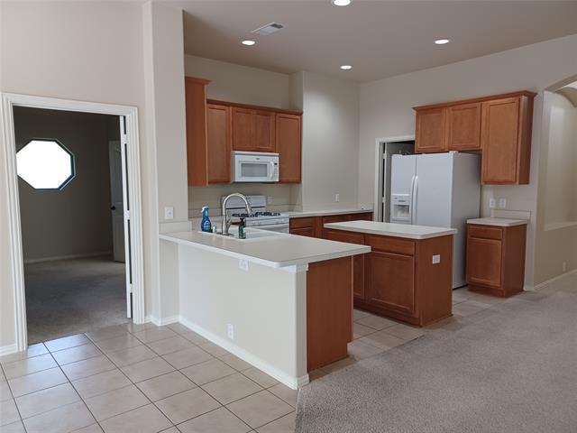 Building Photo - 664 Vickie St