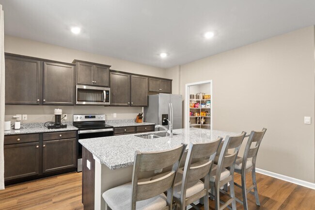 Building Photo - 103 Cardinal Flower Ct