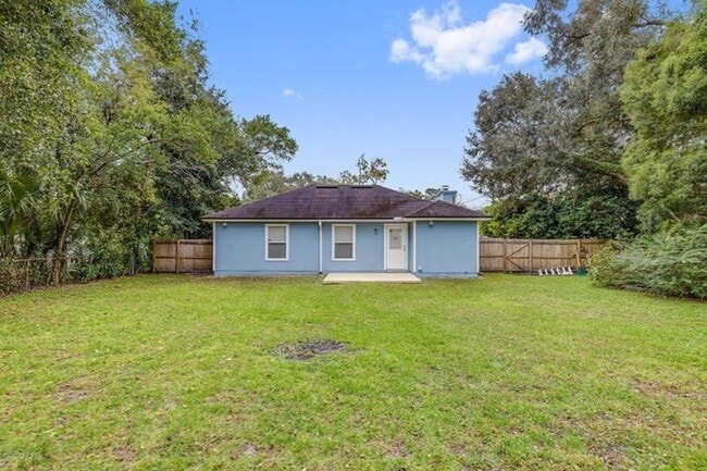 Building Photo - 3 bedroom 2 bath house in the heart of Ora...