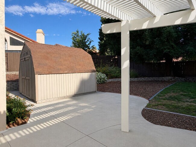 Building Photo - 742 Rambleton Dr