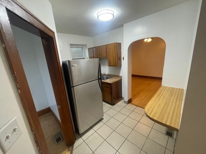 Building Photo - 4829 S Tripp Ave