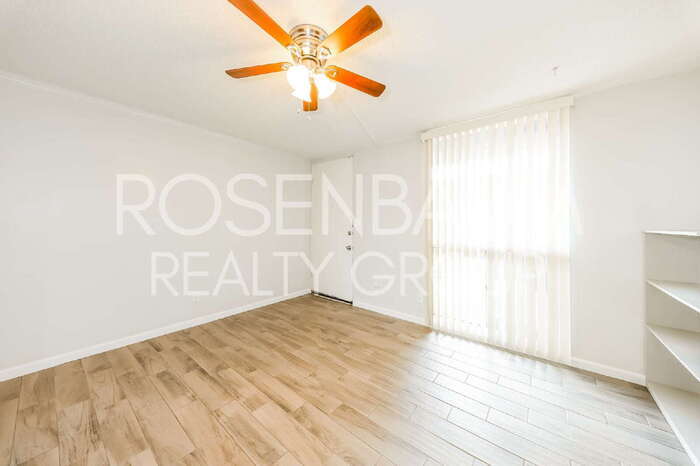 Building Photo - 6320 N 16th St