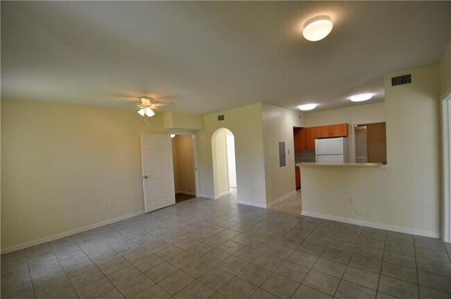 Building Photo - 1106 Belmont Ln